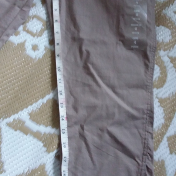 NWT Lee Capris - Picture 8 of 13